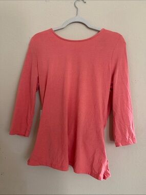 New York & Company Coral 3/4 Sleeve Scoop Neck Top